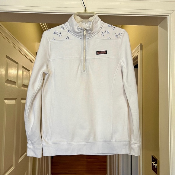 EUC Womens Vineyard Vines White Blue Sailboat Print 1/2 Zip Pullover Shirt SMALL - Picture 1 of 4